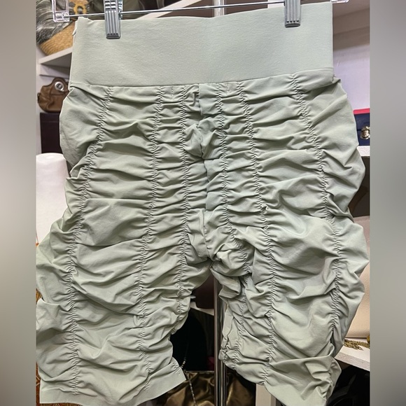 Manière De Voir - NWT - Chic, ruched, high-waisted bike style shorts. XS -S - Picture 2 of 4